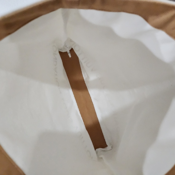 CELINE SCARF AND FONDATION LOUIS VUITTON TOTE BAG 2 ITEMS - Picture 5 of 14